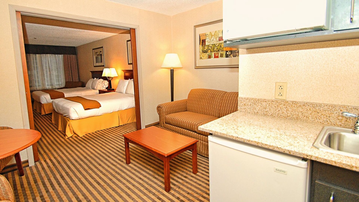 Kalamazoo Hotel and Suites