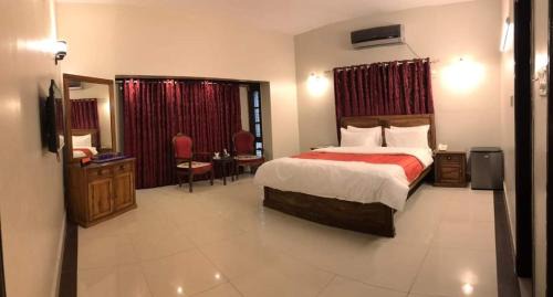 Karachi lodge