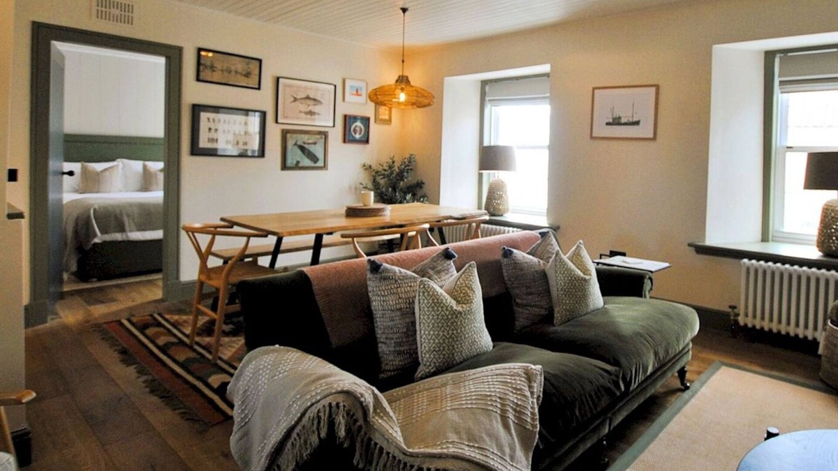 Kittiwake Cottage- stunning coastal cottage