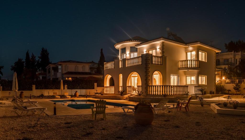 Komissa Villa