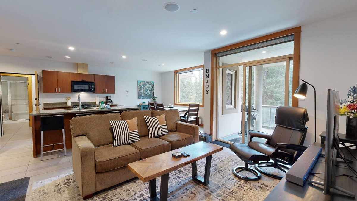 Kookaburra #304 Ski-in/Ski-out Private Hot Tub