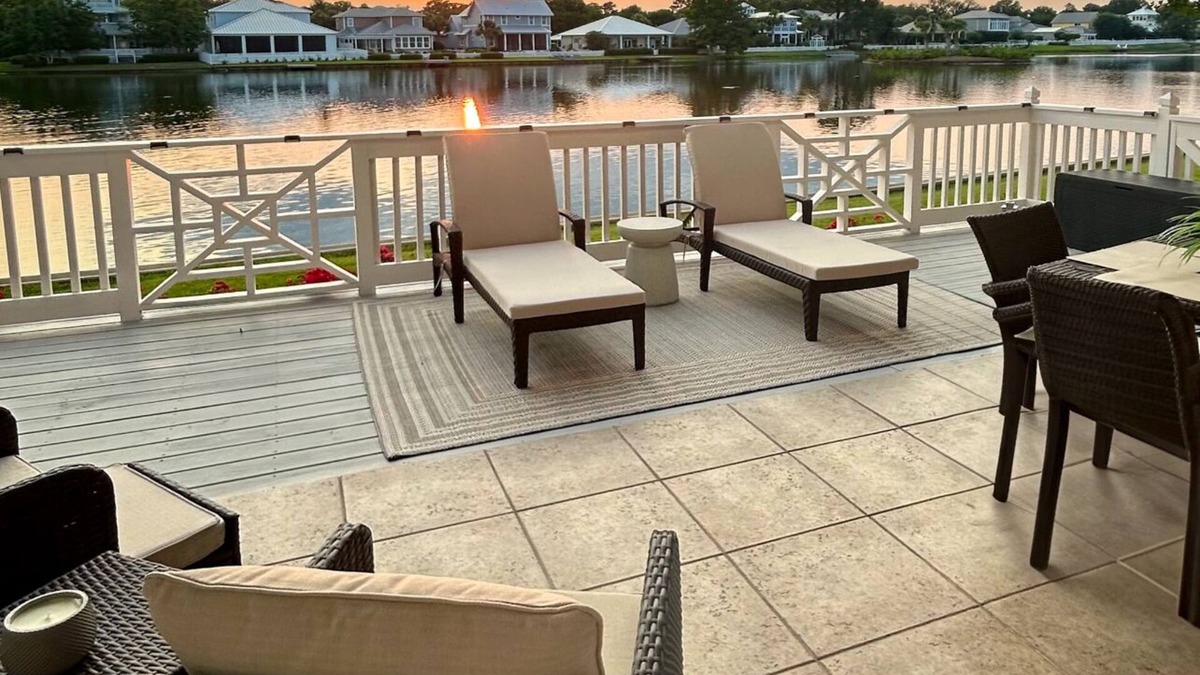 LAKEFRONT! UPDATED IN PAST 3 months ! Fish out back from porch! Minutes to beach