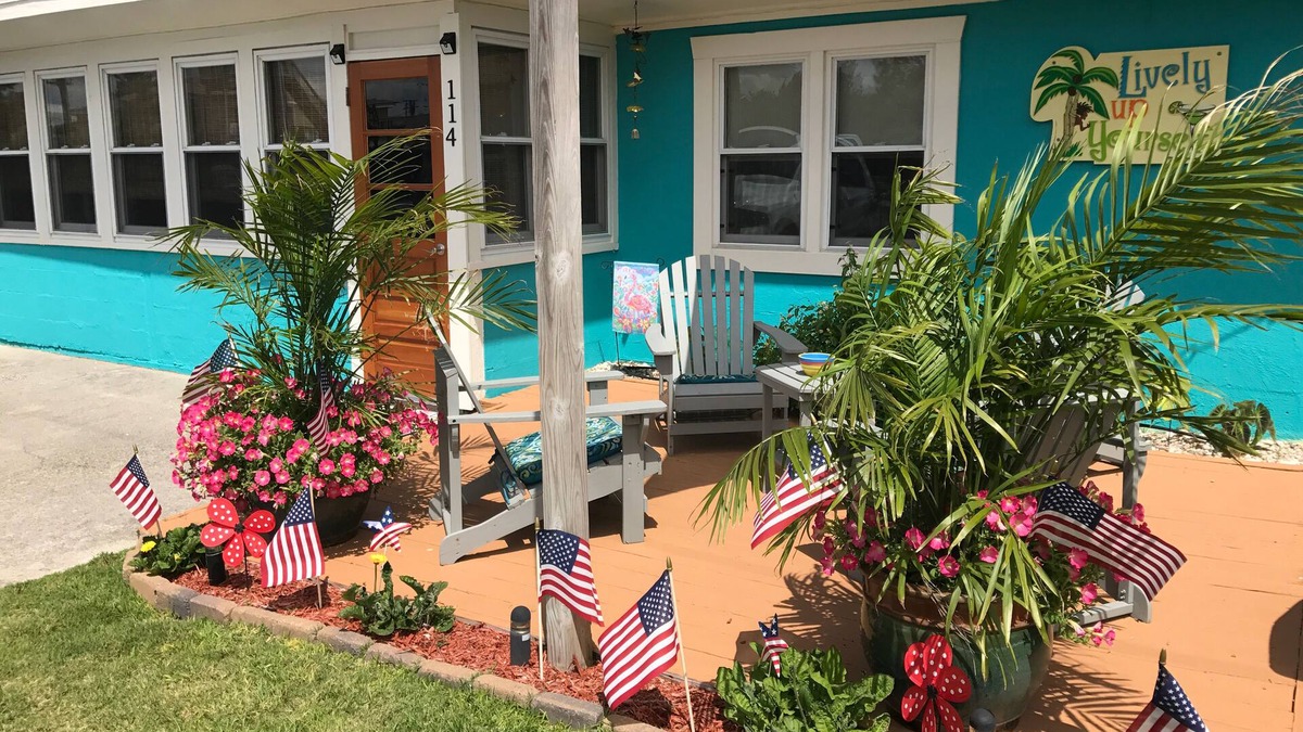 * Lively Up Yourself * Great Summer Rates!