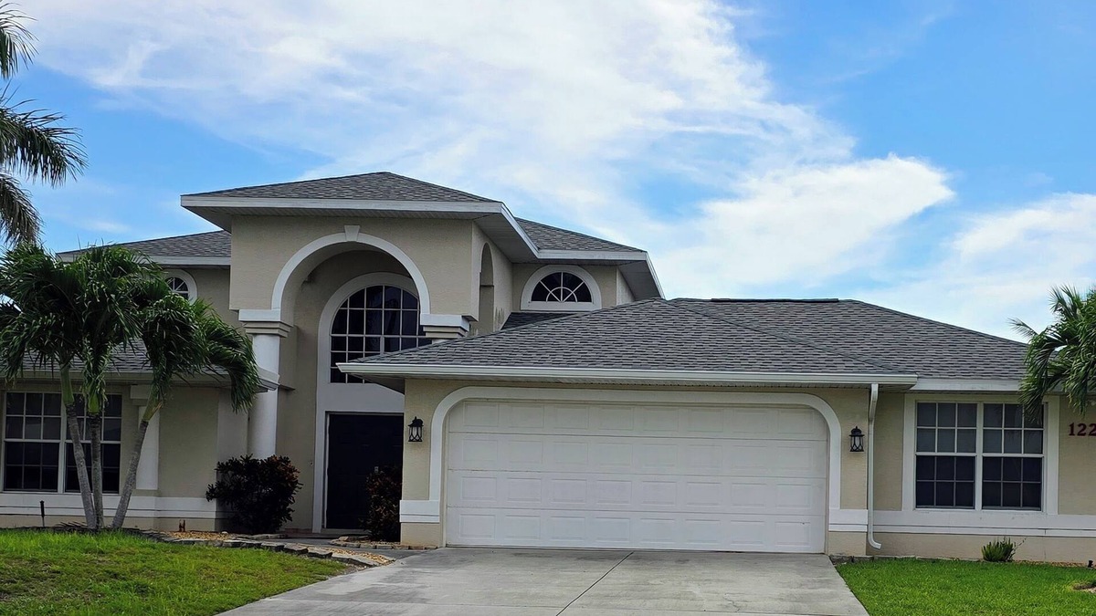 Luxurious 5BR Waterfront Retreat with Pool, Spa & Private Dock in Cape Coral Fl