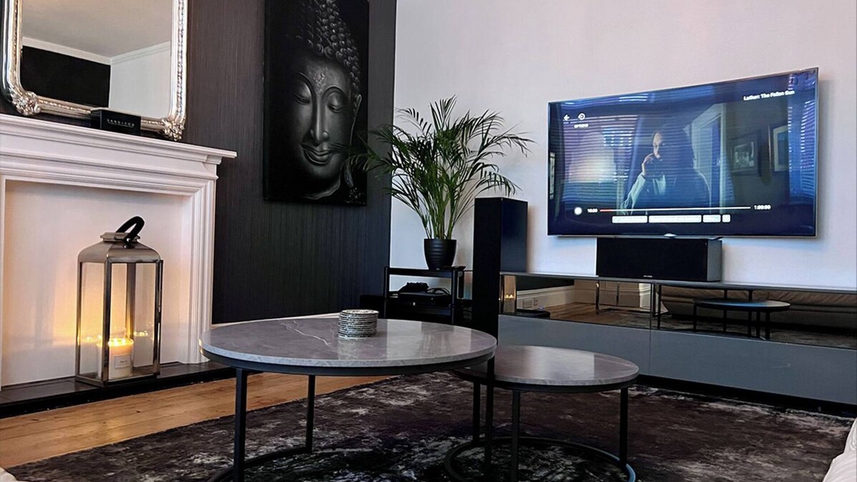 Luxury Apartment with Hot Tub Just 500 mtrs from the Beach & trendy high street