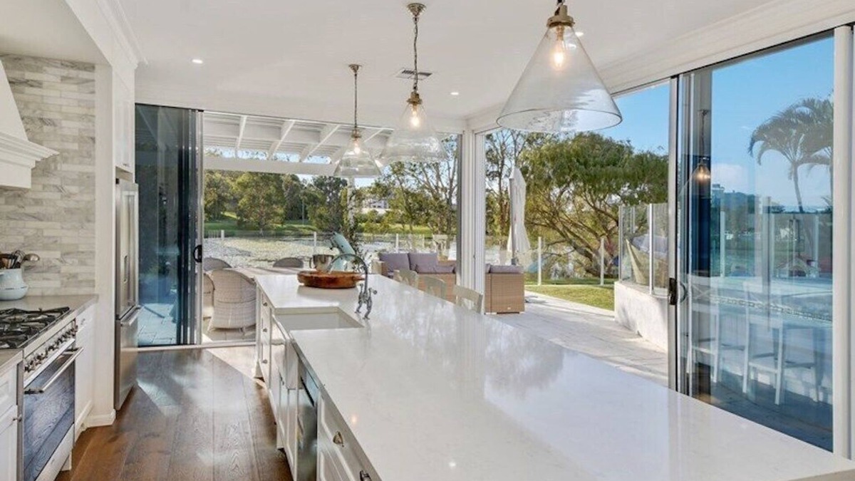 Luxury Hamptons Beachside Sanctuary (300m to beach)