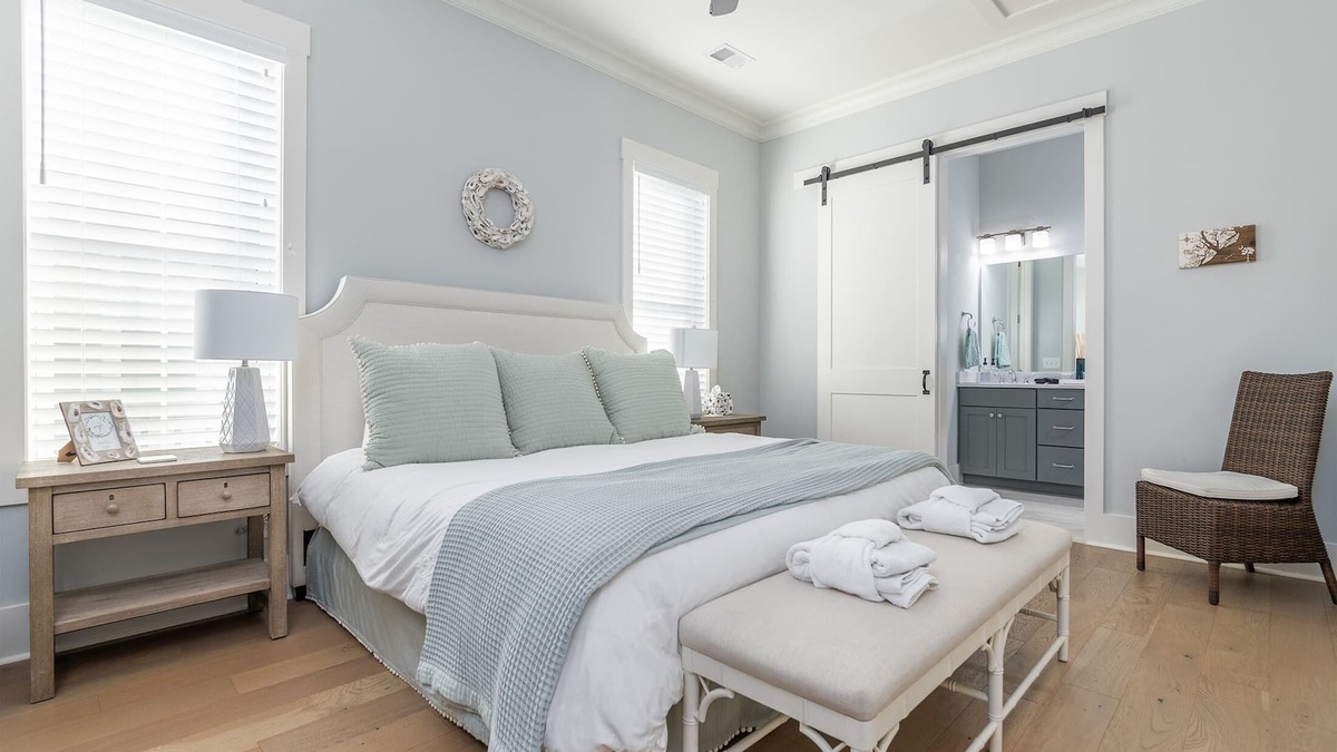 Luxury Home in Old Town Bluffton + FREE Golf Cart. Sleeps 8 - Downtown location
