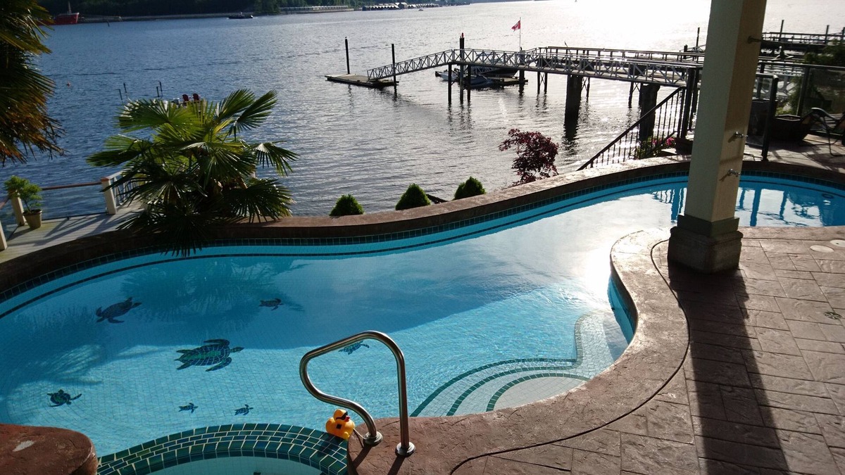 Luxury Waterfront Retreat Right on the Ocean with Pool, Hot Tub and Private Dock
