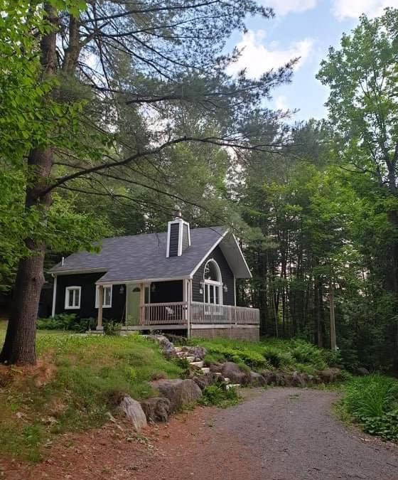 Magnifique chalet douillet dans les Laurentides minimum de 2 nuits par réservation