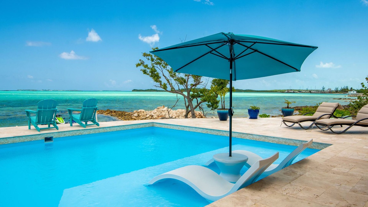 Newly Renovated Luxurious Beach Front Villa