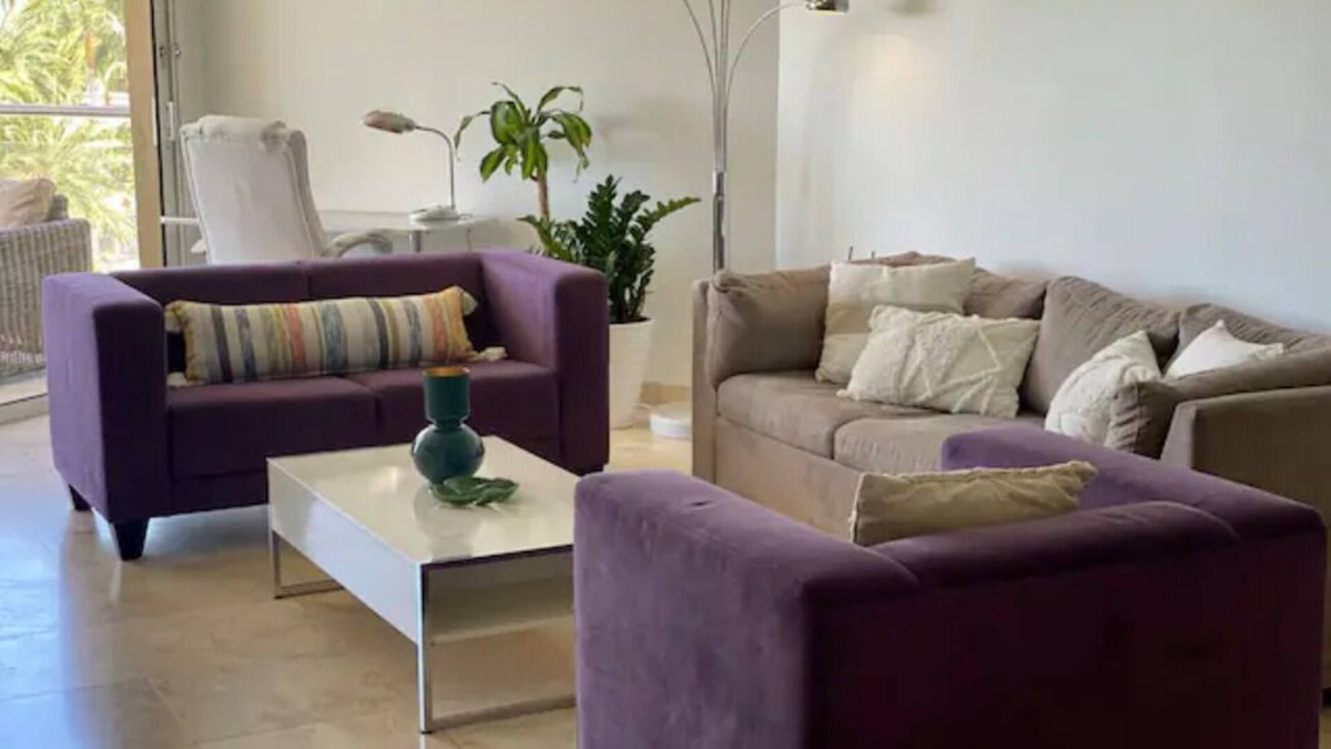 Oasis-Fantastic Condo Overlooking Eagle Beach