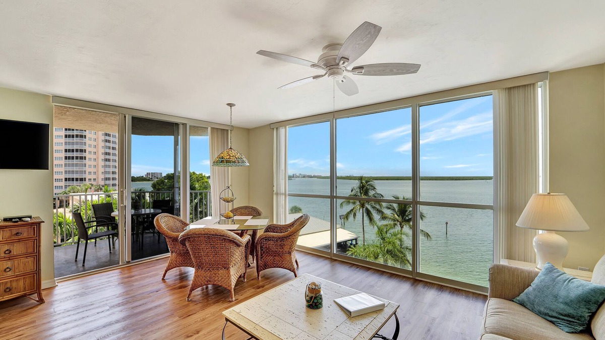 Oceanfront condo with pool, hot tub, beach access, & washer/dryer