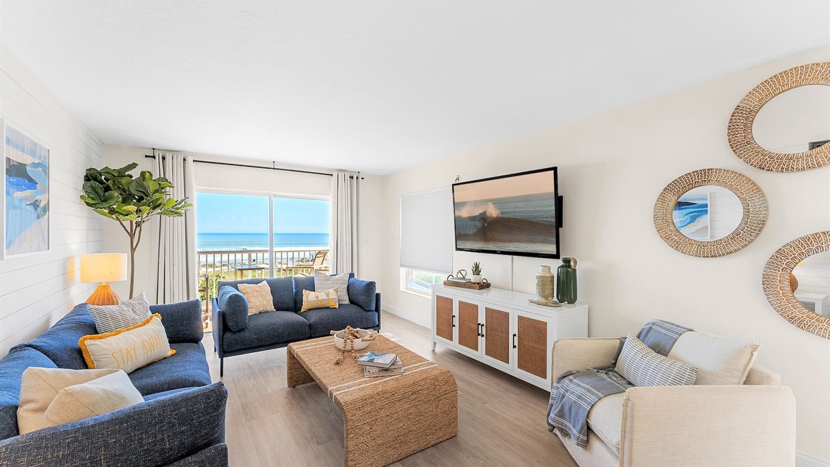 Oceanfront Oasis w/2 Balconies & Steps to Downtown!