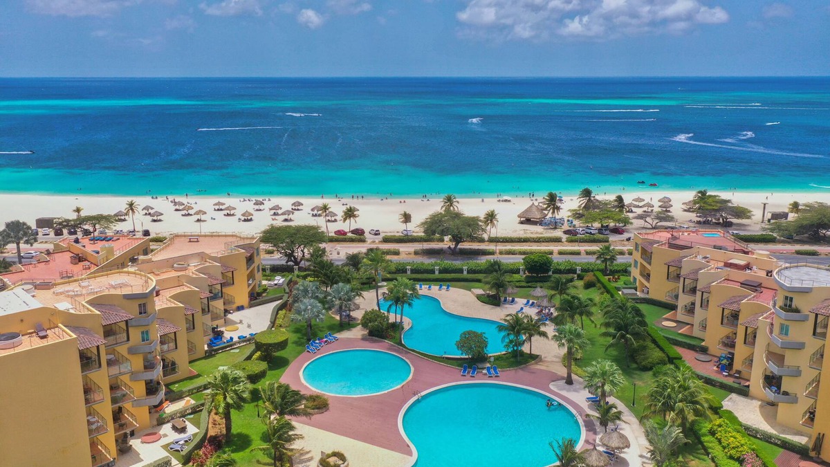 Oceania 4 bed 3 bath ocean view. Beachfront luxury, stunning Eagle Beach views