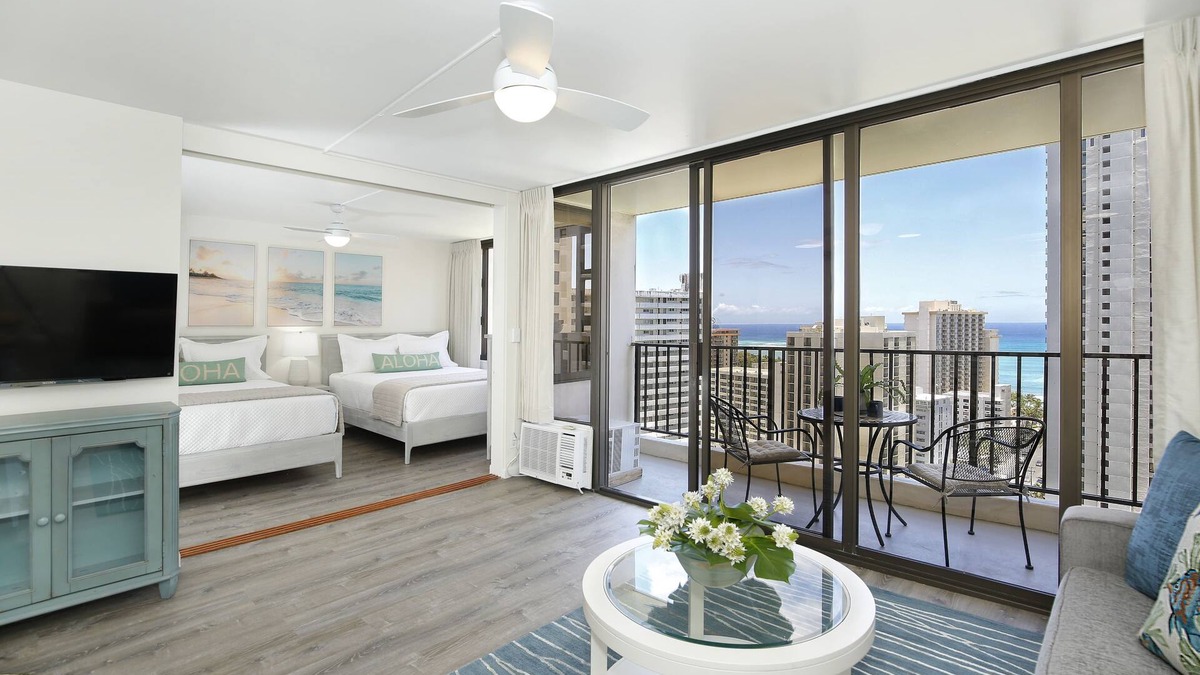 Partial Ocean View! Full Kitchen, FREE Parking & Wi-Fi, AC, Lanai, Pool!