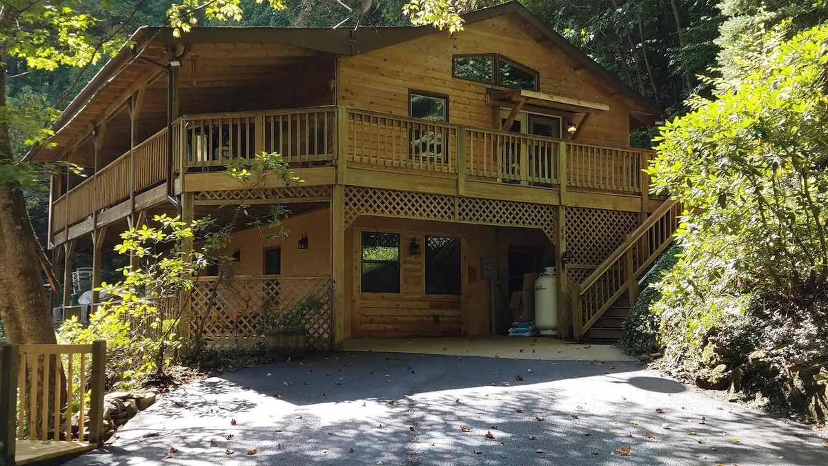 Peaceful mountain vacation at The Rusty Elk Retreat