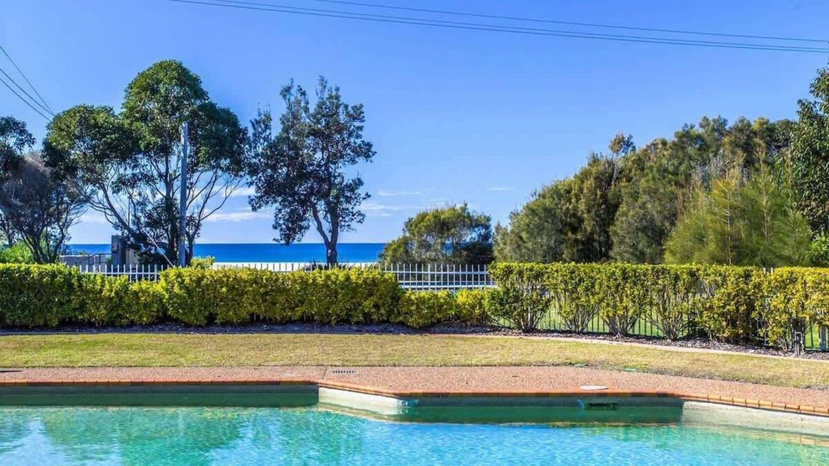 Perfectly Positioned Across From Mollymook Beach