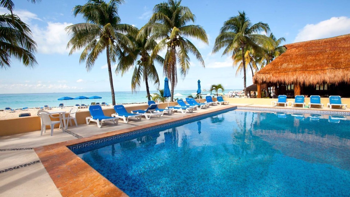 Pristine and Clean, Deluxe Ground Floor Condo #5 at Nautibeach