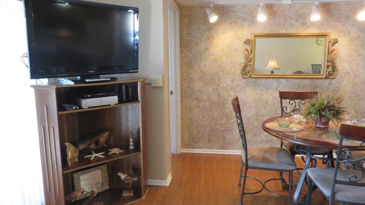 Regatta Bay 158-3D - Walk In Level to Great Condo and Access to 2 Pools.