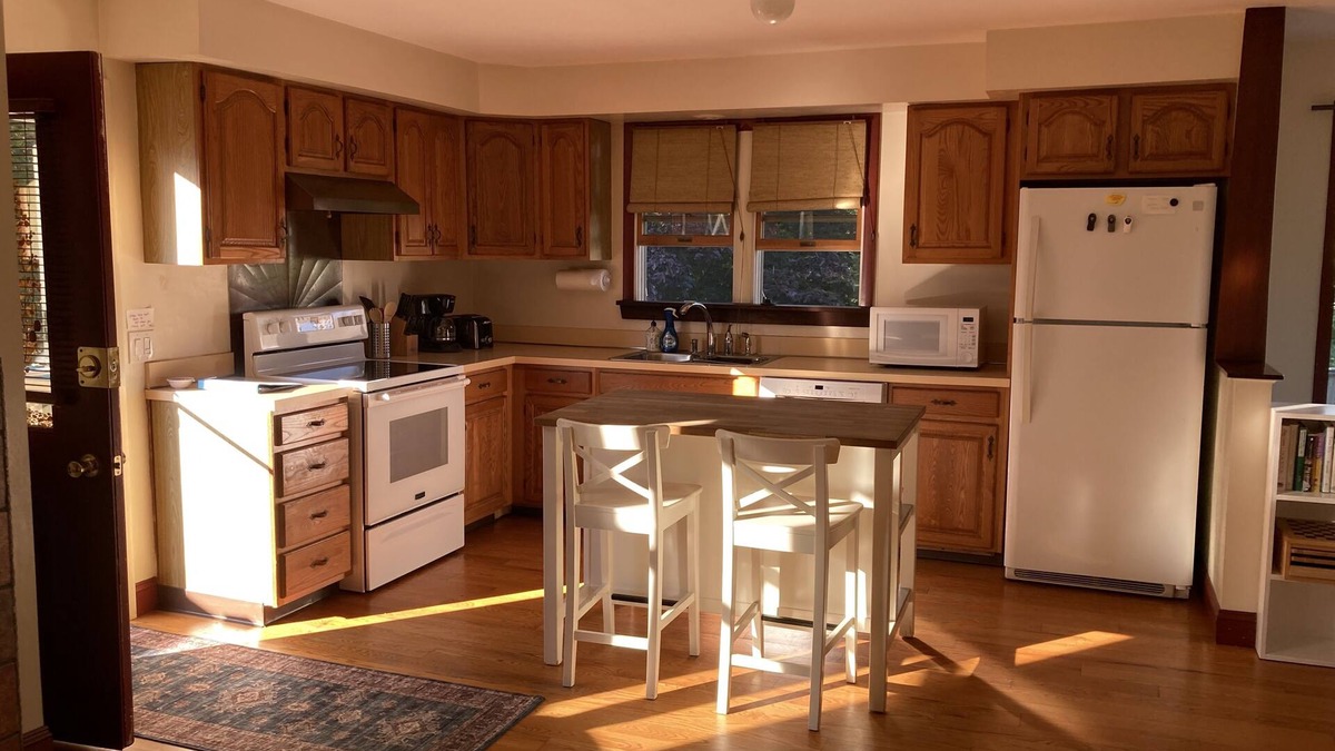 Relaxing Cottage, minutes from the beach