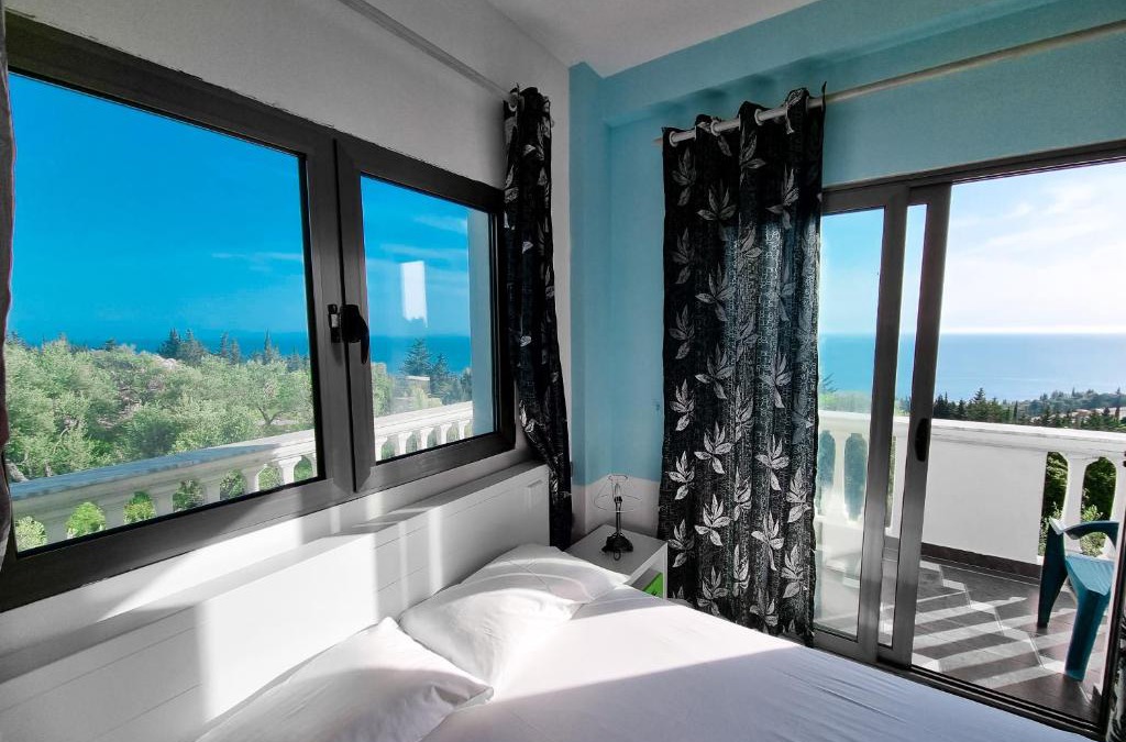 Sea Breeze Apartments Drymades
