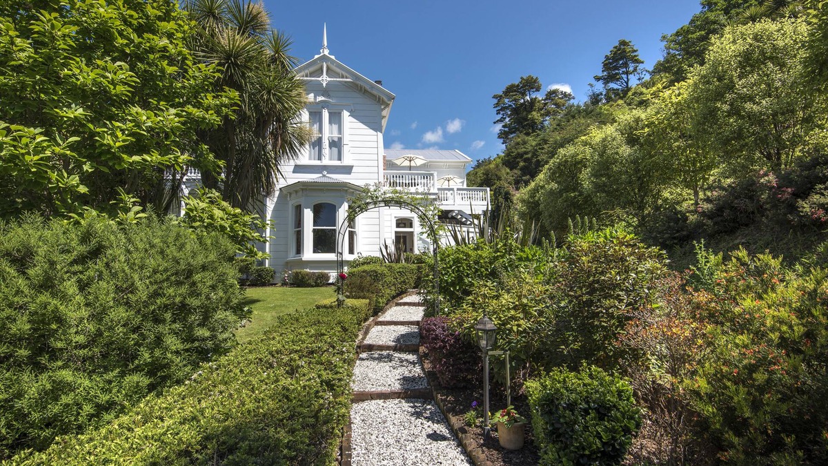 Sennen House