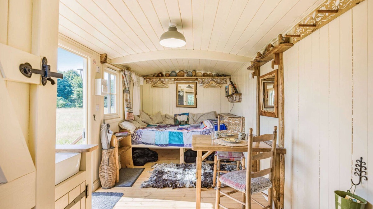 Shepherds Hut in the Cotswolds - Littlestock