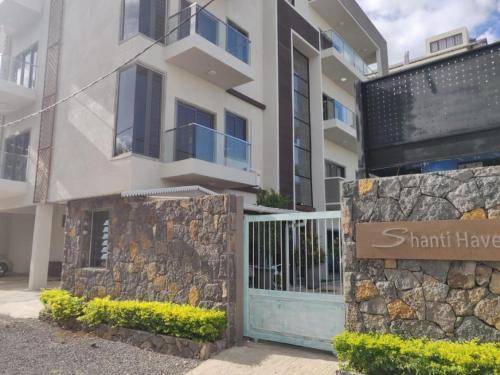 Shanti Haveli Beachfront Apartments