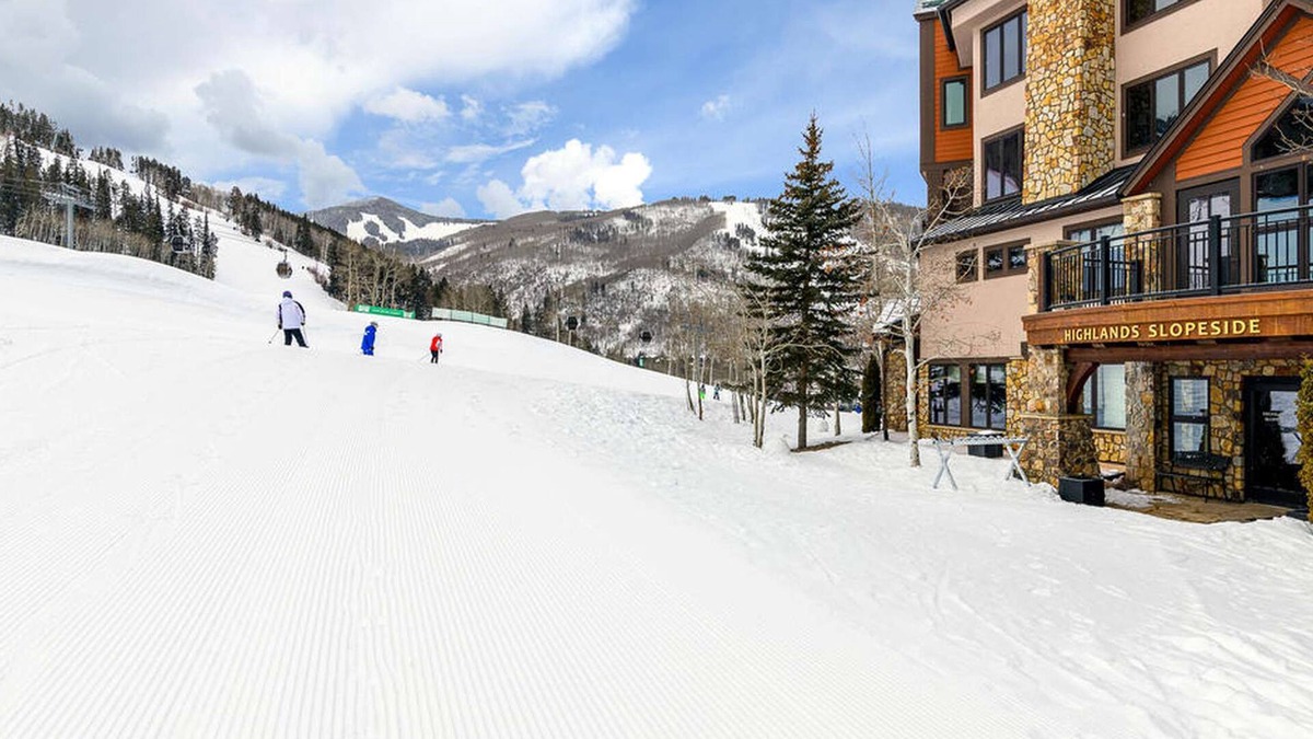 Ski-In & Out Your Doorstep! Pool/Hot Tub, Great Village Access!
