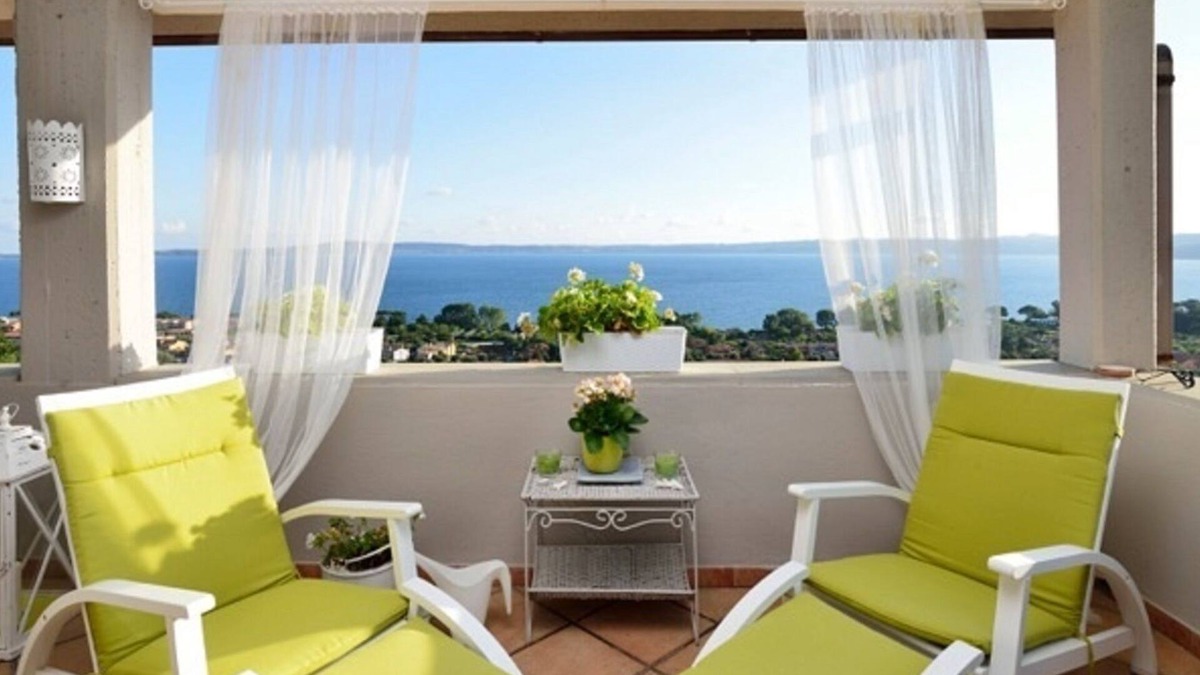 Spectacular Romantic Lakeview Maison De Charme FREE WIFI