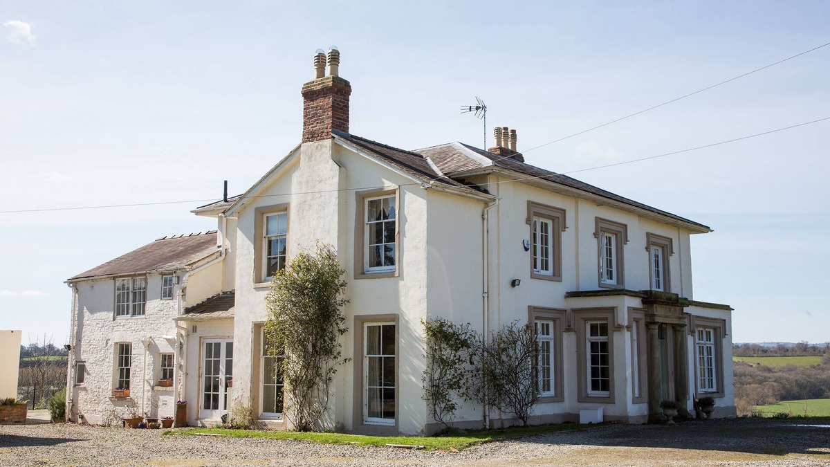 Stunning Georgian Grade 2 Listed property in the Welsh borders