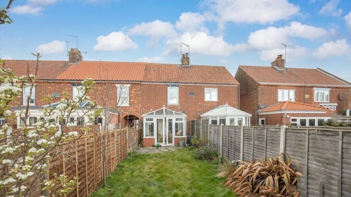 Stunning Norfolk Cottage by the Beach