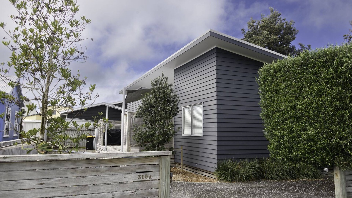 Stunning Ocean Road Bach