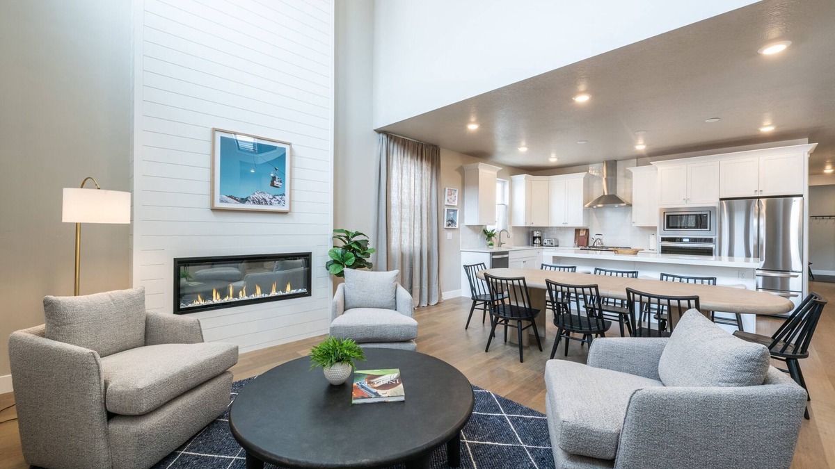 Stunningly Fashionable New Home, Close to Park City & 3 World Class Ski Resorts!