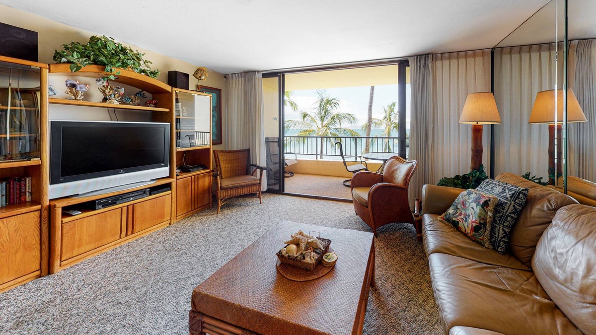 Sugar Beach Resort Condo w/ Private W/D, Ocean View-Beaches and Beyond!