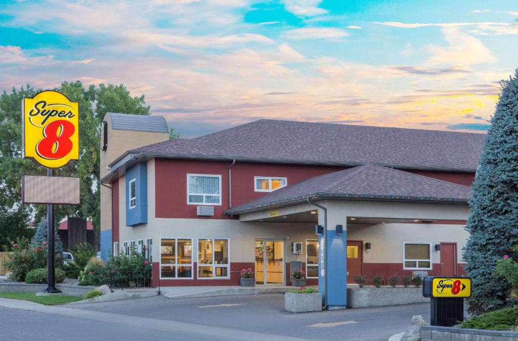 Super 8 by Wyndham Lethbridge