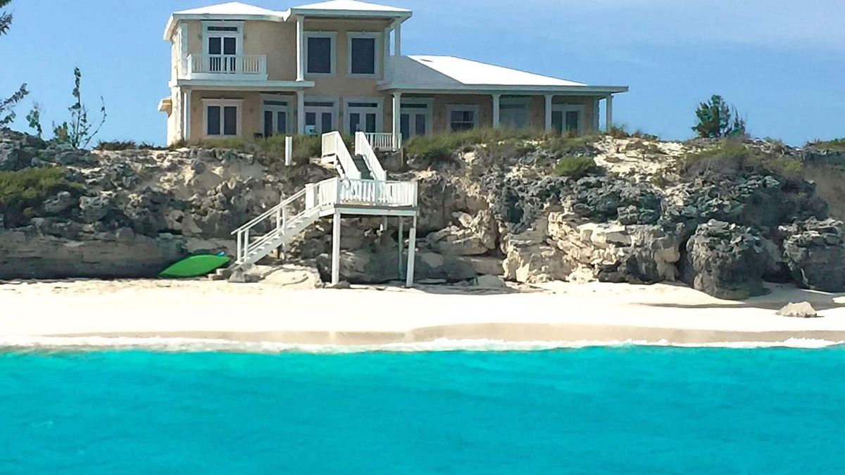"The Cut Pearl" - Stunning Private Beachfront/Oceanfront Villa On Little Exuma