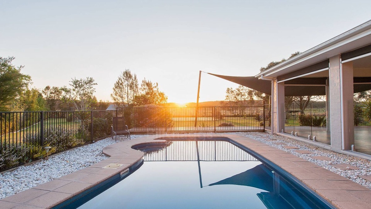 The Home Resort - Heated Pool and Tennis Court