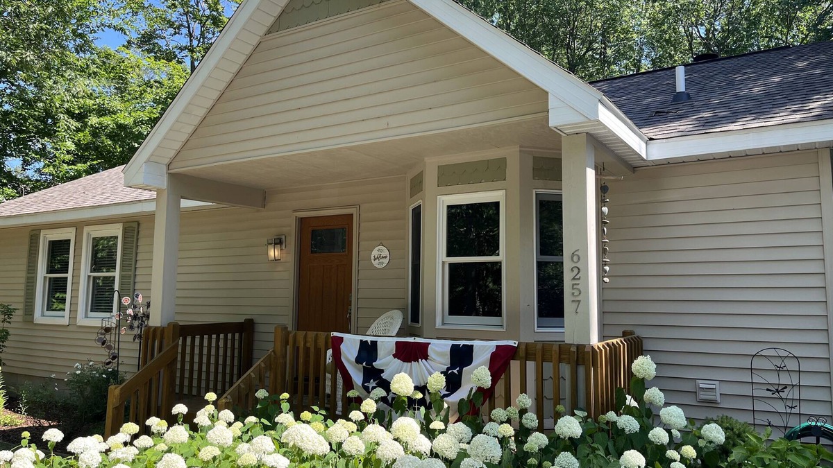 Three Bedroom, Newly Remodeled Home, Just Two Blocks From Downtown Glen Arbor.