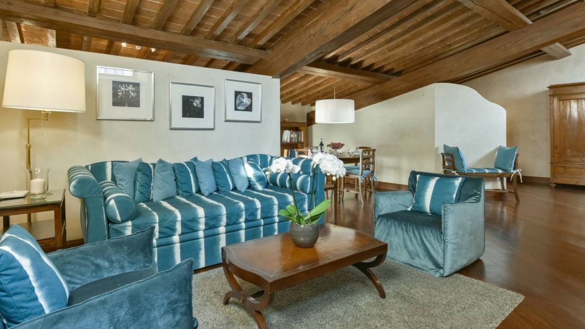 Tiepolo romantic penthouse in the Oltrarno