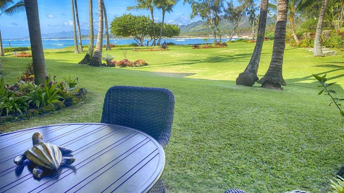 Turtle Suite - Premium Beachfront Ground Floor Condo- Lae Nani 315 with AC & WD