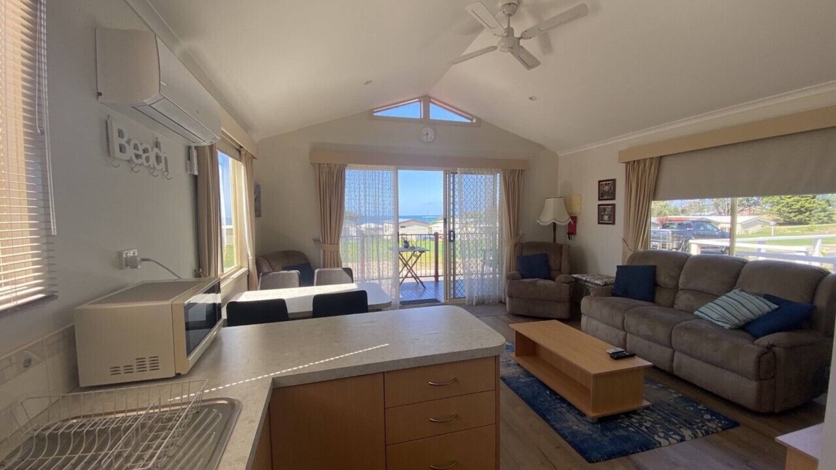 Two bedroom cabin in Apollo Bay's most popular Holiday Park
