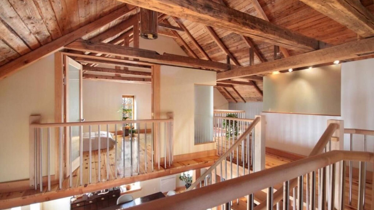 Vast open post and beam cottage CITQ 294676