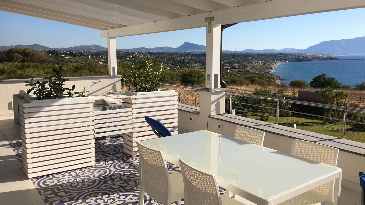 Villa Perla di San Cataldo blue apartment