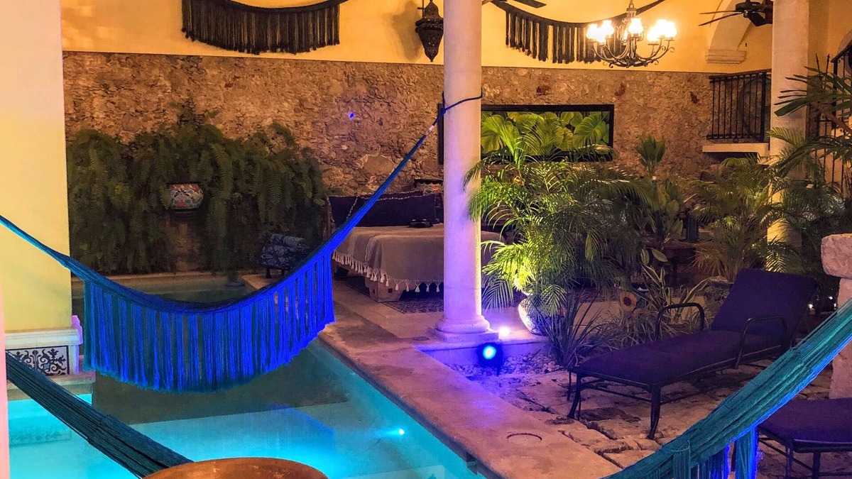 VILLA ROMANTICA. A TRUE COLONIAL MASTERPIECE. NEAR TO RESTAURANTS AND MUSEUMS