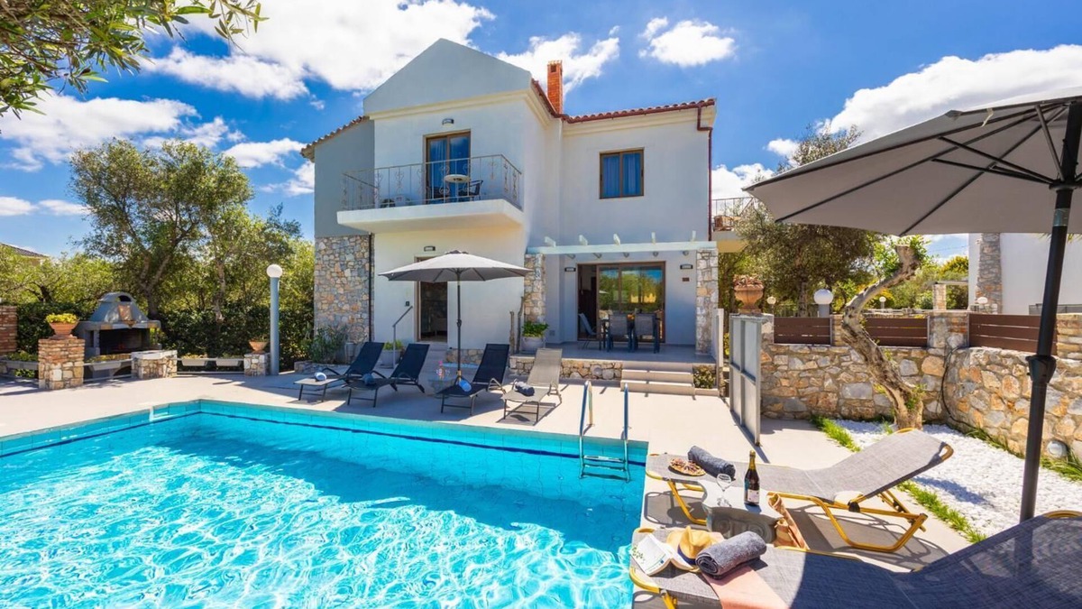 Villa Tzina - Three Bedroom Villa, Sleeps 6