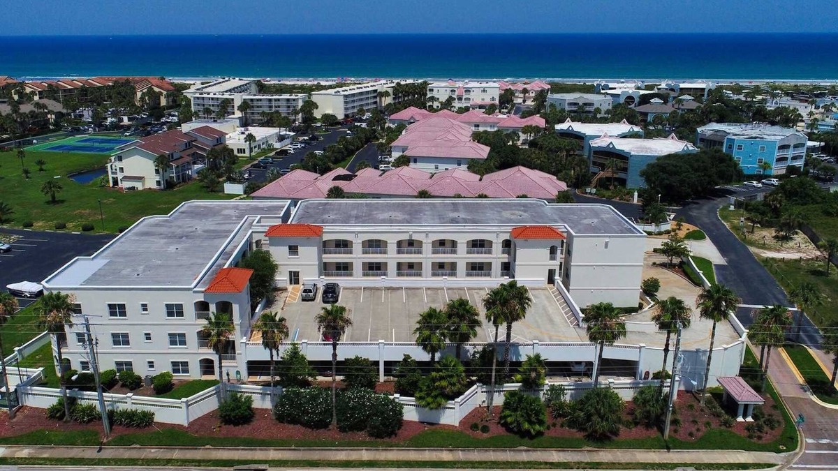 Villas of Ocean Gate #208 Ocean side 2 bedroom, pool view, pet friendly