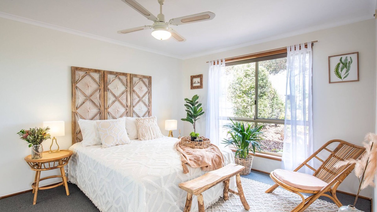 ☆ Vineyard views from Sam & Audrey's at McLaren Vale☆Cosy Wood fire