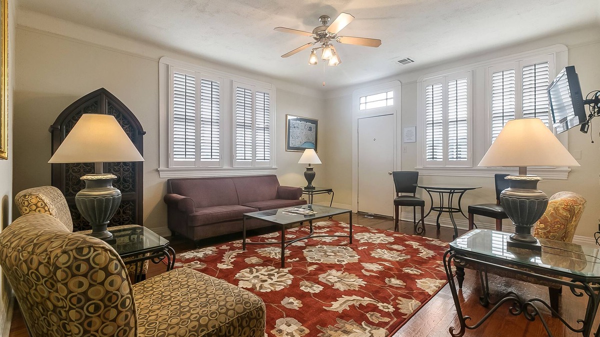 Walk to all the French Quarter attractions. A great space to enjoy NOLA