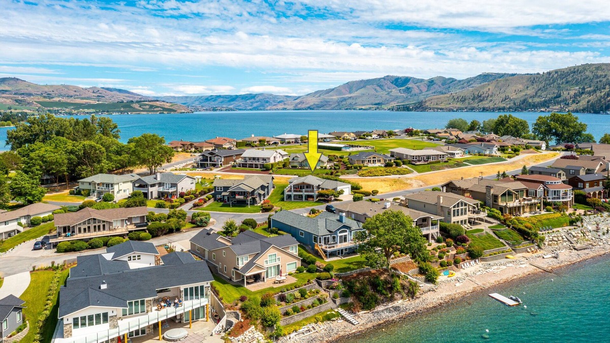 Wapato Point Vacation Home! Big Views-Resort Amenities-Short walk to Manson!